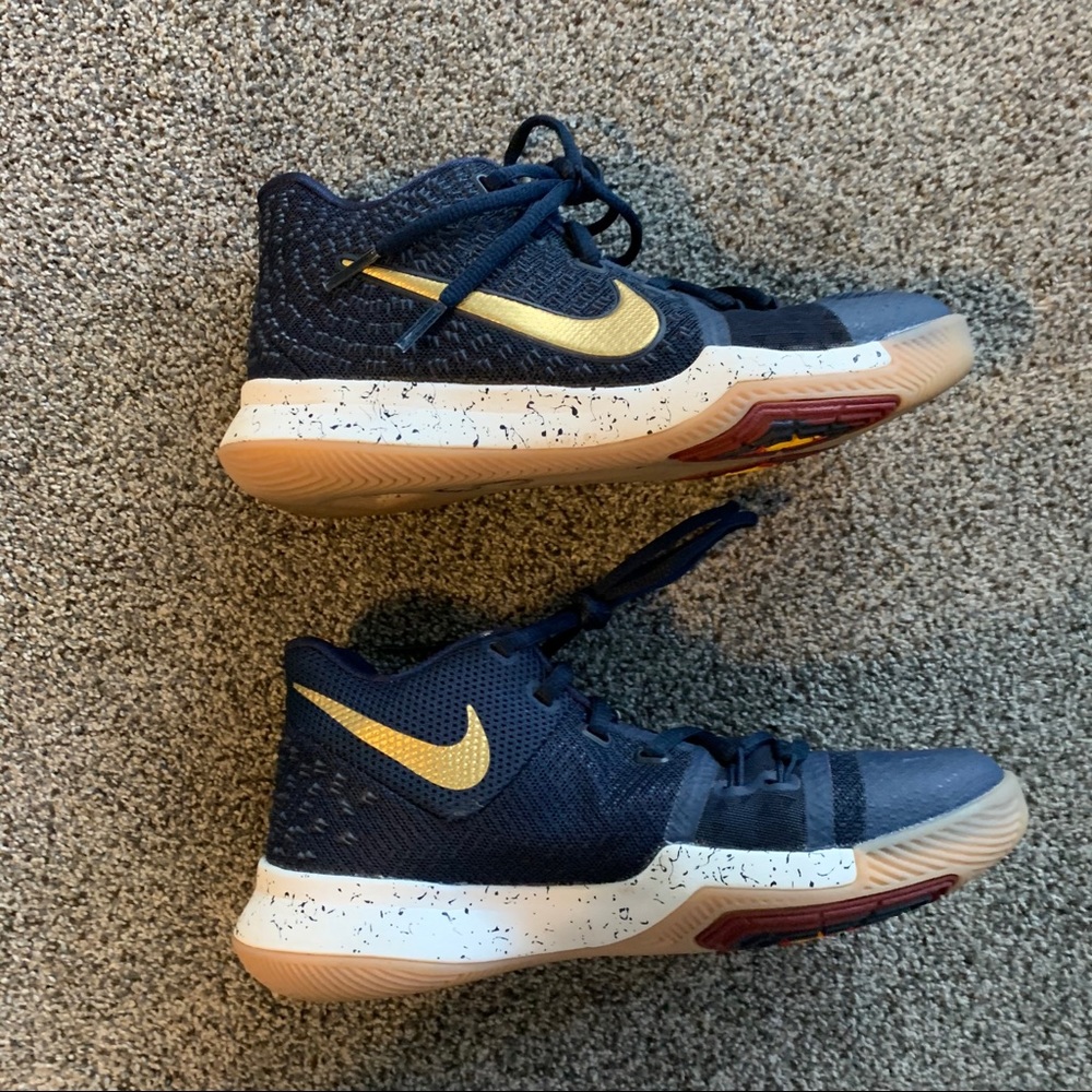 Boys Nike Kyrie 3 Obsidian